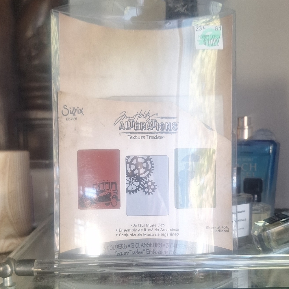 Sizzix Texture Trades Embossing Folders - Red and White